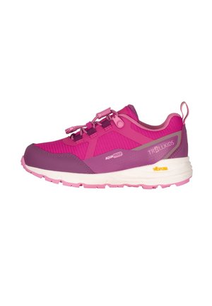 TROLLKIDS, KIDS SKARVAN HIKER LOW XT UNISEX - Hiking shoes - bright berry/fresh berry/candy pink