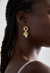 Sélectionné, gold-coloured/silver-coloured