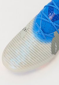 Thumbnail Image 6