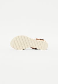 Thumbnail Image 8