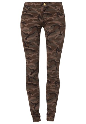 Dame slim-fit bukser med brun og sort camouflageprint, forreste knap og lommedetaljer.