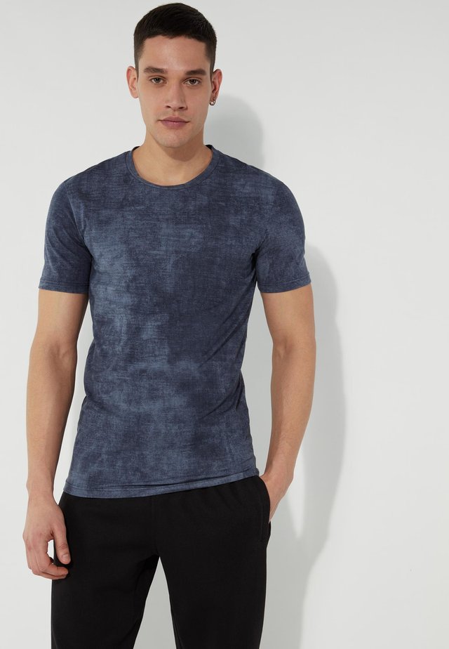 3ad1f679aeb9491bb226a159507b65f8.jpg?imwidth=606