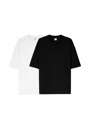 - T-shirt basic