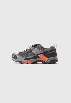X ULTRA 5 GTX - Pohodniški čevlji - asphalt/castlerock/burnt ochre