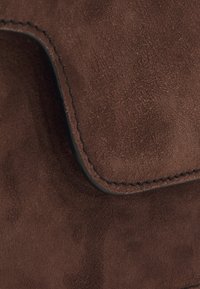 Becksöndergaard IRIS BAG - Taška cez plece - hot fudge brown