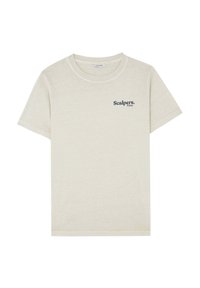 Hellbeige Baumwoll-T-Shirt mit kurzen Ärmeln, Rundhalsausschnitt und kleinem dunkelblauen Logo "Scalpers. Films" auf der linken Brust. Weicher Stoff.