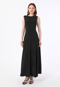 Modanisa CREW NECK-REFKA - Maksimekko - black