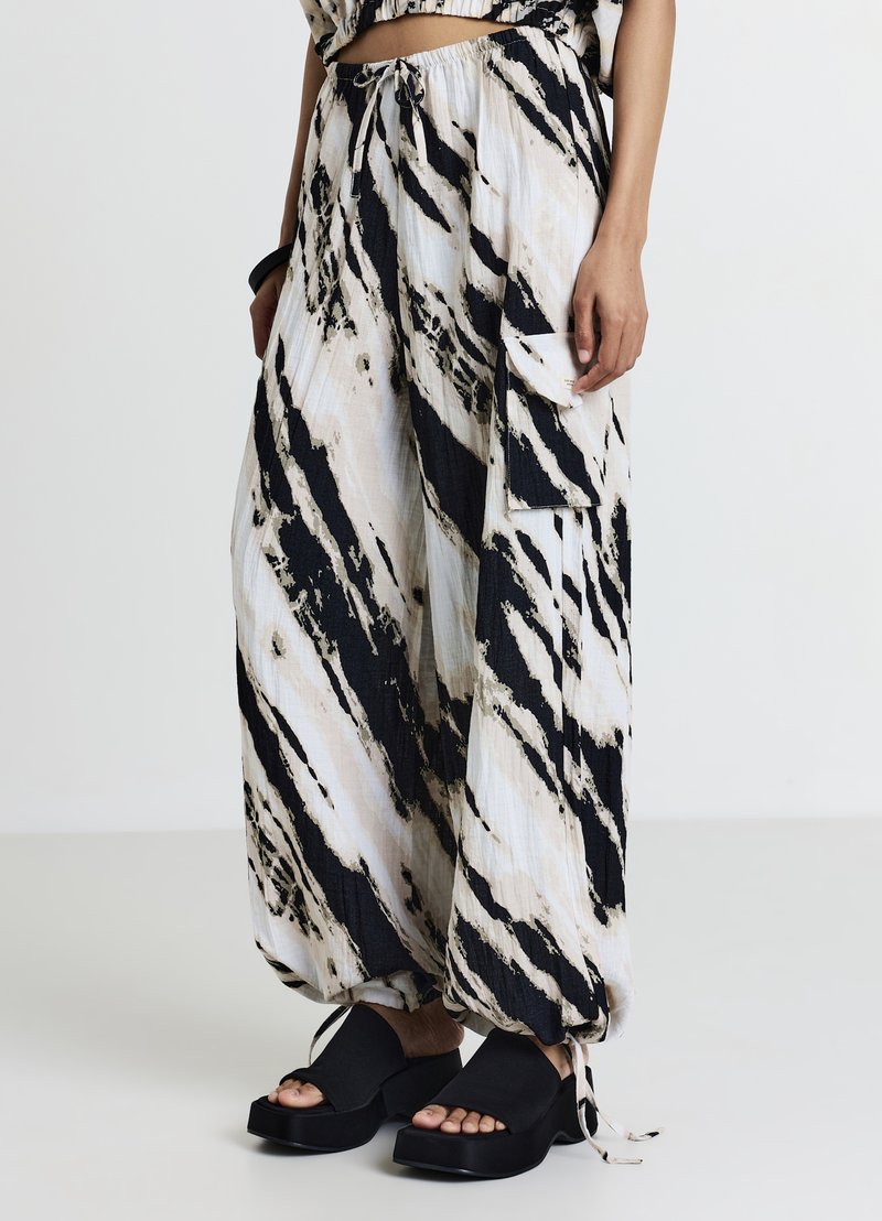 Calliope PALAZZO A FANTASIA - Cargohose - var ultrablack