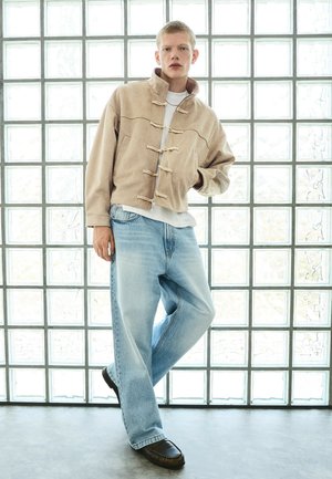 Bershka, Veste en similicuir - white