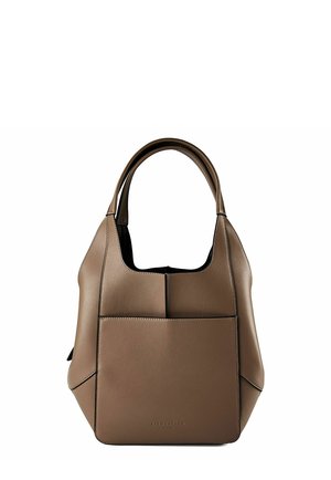 Brązowa skórzana torebka z zaokrąglonymi uchwytami, przednią kieszenią i subtelnym wytłoczonym logo marki na dolnym środku.