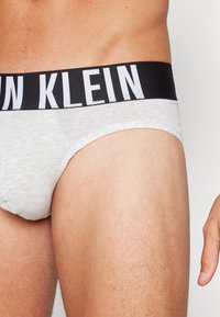 Calvin Klein Underwear HIP BRIEF 3 PACK INTENSE POWER COTTON - Slip - black/light grey heather/mediterran