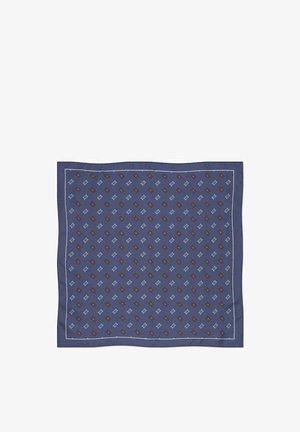 Jedwabna poszetka w głębokim niebieskim kolorze, z diamentowym wzorem w jasnym niebieskim i brązowym, z białą bordiurą. Gładka tekstura.