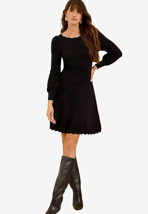 Love & Roses SCALLOP - Pārliekama kleita - black