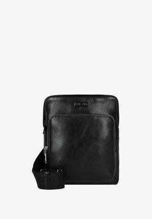 Borsa in pelle nera con una texture liscia, forma rettangolare, tasca frontale con zip e tracolla regolabile con logo.