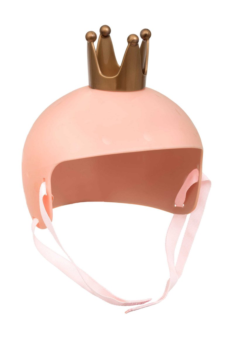 Casco di plastica rosa con forma arrotondata, dotato di una corona dorata sulla parte superiore e di una fascia regolabile rosa sul lato.