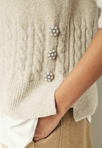 Next Stickad tröja - neutral brown