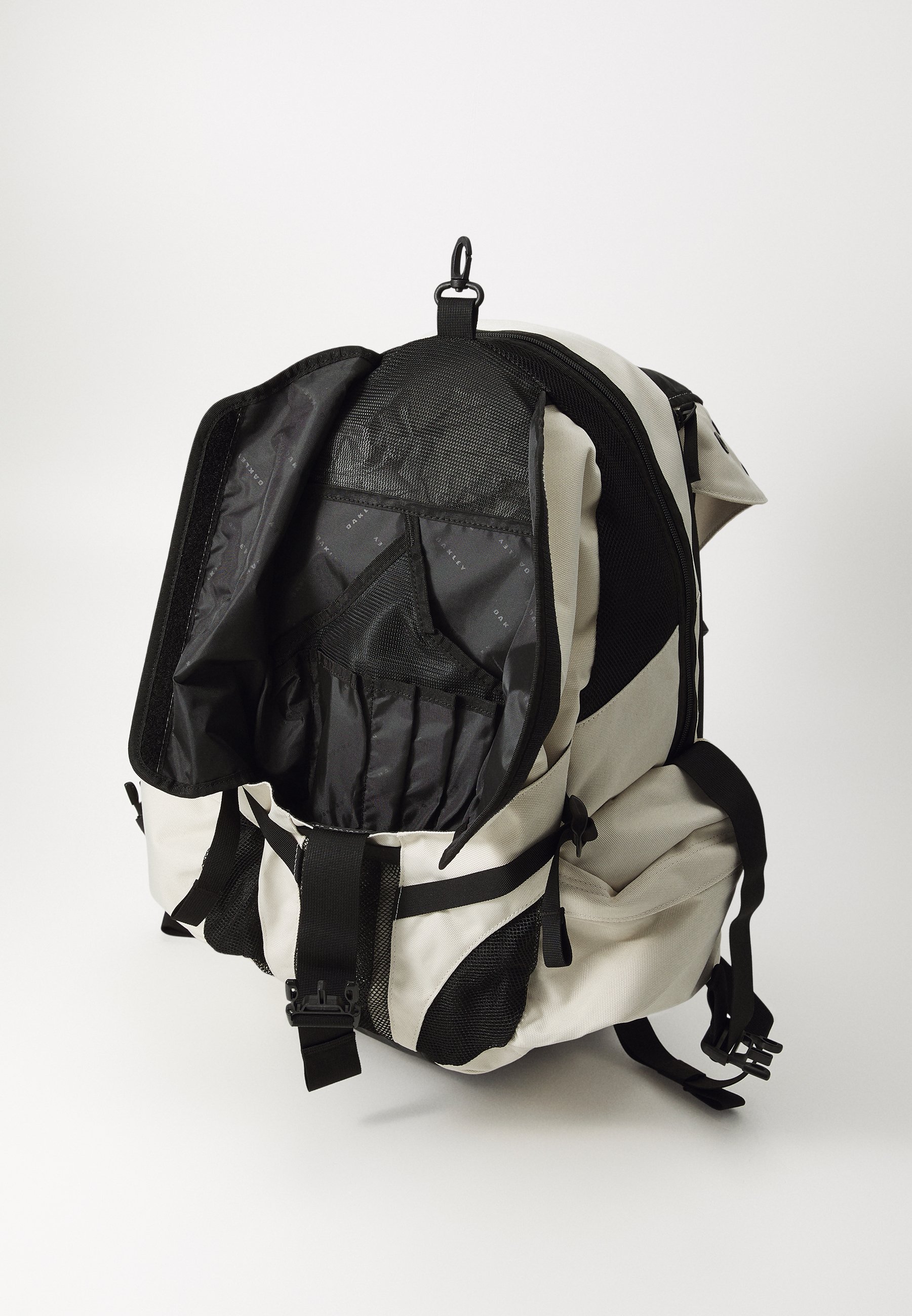 OAKLEY ICON バックパック ブラック/ホワイト Oakley ICON BACKPACK UNISEX - Rucksack - mist/beige - Zalando.co.uk