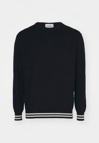 - Sweter
