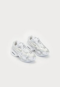 AIR MAX MUSE - Trainers - white/silver-coloured