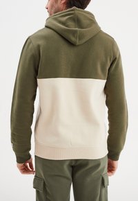Creeks AMERICAN INSPIRATION FASHION COOL EASY KAPUZENPULLOVER HOODIE MIT  TASCHE  - Sweat à capuche - vert kaki