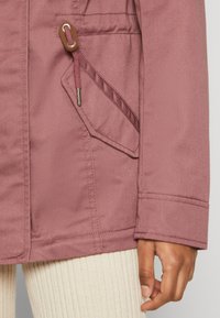 ONLY Petite ONLLORCA - Parka - rose brown