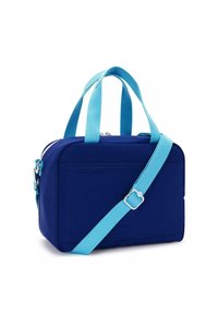 Bolsa de tela azul con asas de un azul claro, forma rectangular, cierre de cremallera y un bolsillo frontal. Cuenta con dos asas de transporte y una correa para el hombro ajustable.