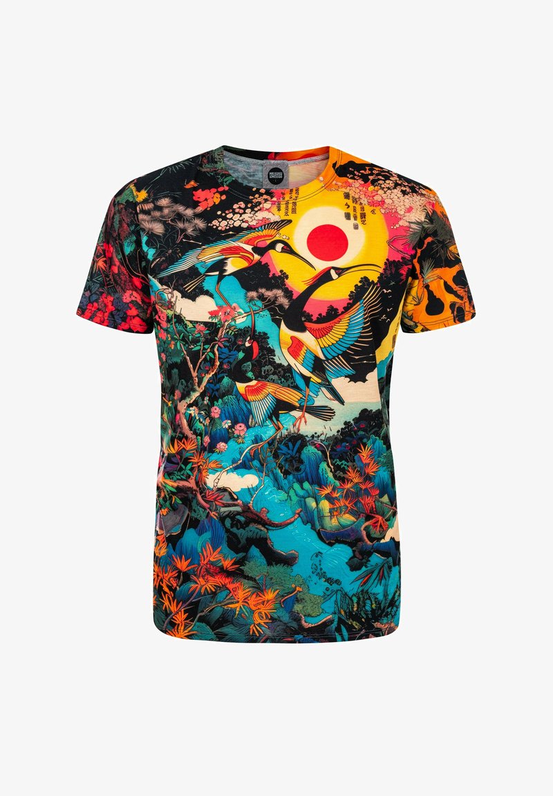 Trumpas rankovės marškinėliai su ryškiu daugiaklapu dizainu, vaizduojančiu lakštingalas, saulę ir gėlių elementus juodame fone. Medvilnės mišinys.