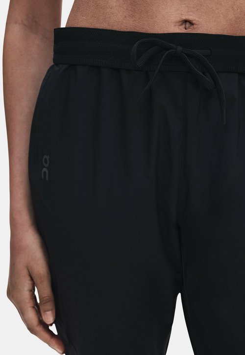 On WEATHER PANTS - Tracksuit bottoms - black — foto 4