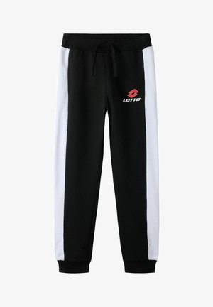 Pantalon de jogging noir avec des bandes blanches sur les côtés, des poignets côtelés, une taille à cordon et un logo Lotto rouge sur la cuisse gauche.