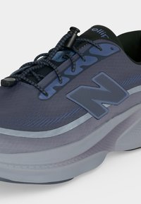 Pykrette New Balance ELLIPSEV1 PYKRETE PACK - Chaussures de running sur route ...