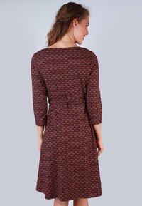 Lykka du Nord CHARLETTE - Freizeitkleid - dark grape