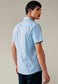 Next TRIMMED  SHORT SLEEVE  - Vapaa-ajan kauluspaita - light blue