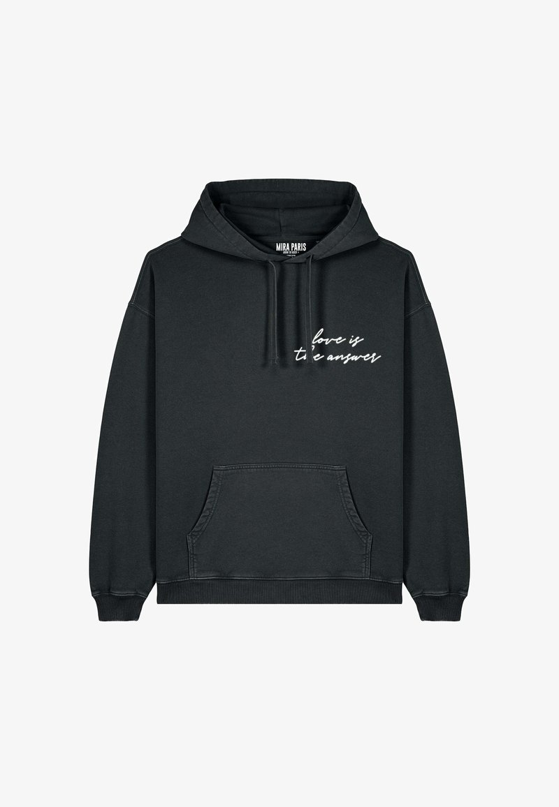 Črna kapuca iz mešanice bombaža, ki vključuje sprednji kenguru žep in belo kurentno besedilo: "ljubezen je odgovor."
