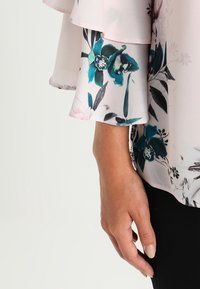 Wallis Petite Blouse - off-white