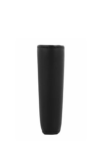 Moffola cilindrica in neoprene nera con una texture liscia e bordi cuciti, progettata per adattarsi in modo sicuro attorno a vari oggetti.