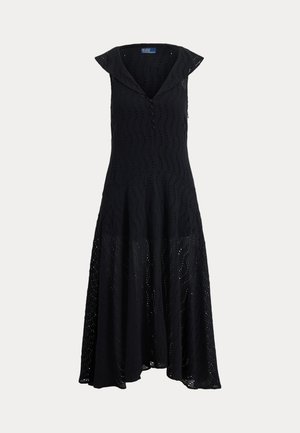 Fekete ujjatlan midi ruha, texturált hullámos lyukacsos mintával, V-nyakkivágással kis gombokkal és bővülő aljjal.