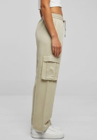 Urban Classics Tracksuit bottoms - olive