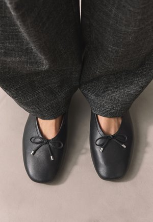 Next, Ballerines - new black