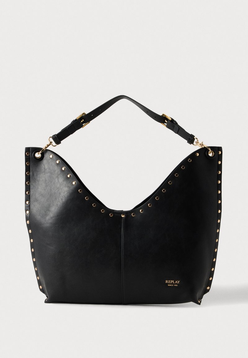 Sac à épaule en cuir noir avec des clous dorés sur les bords, bandoulière réglable et petit logo doré Replay en bas à droite sur le devant.