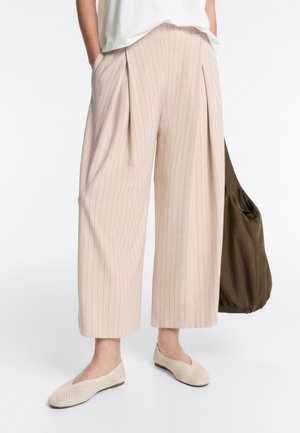 OYSHO OPEN KNIT - Balerinke - beige
