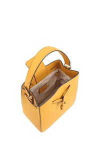 Sac à main en cuir de couleur jaune vif avec une forme structurée, doté d'une anse supérieure et d'un intérieur spacieux avec doublure beige et une poche zippée.