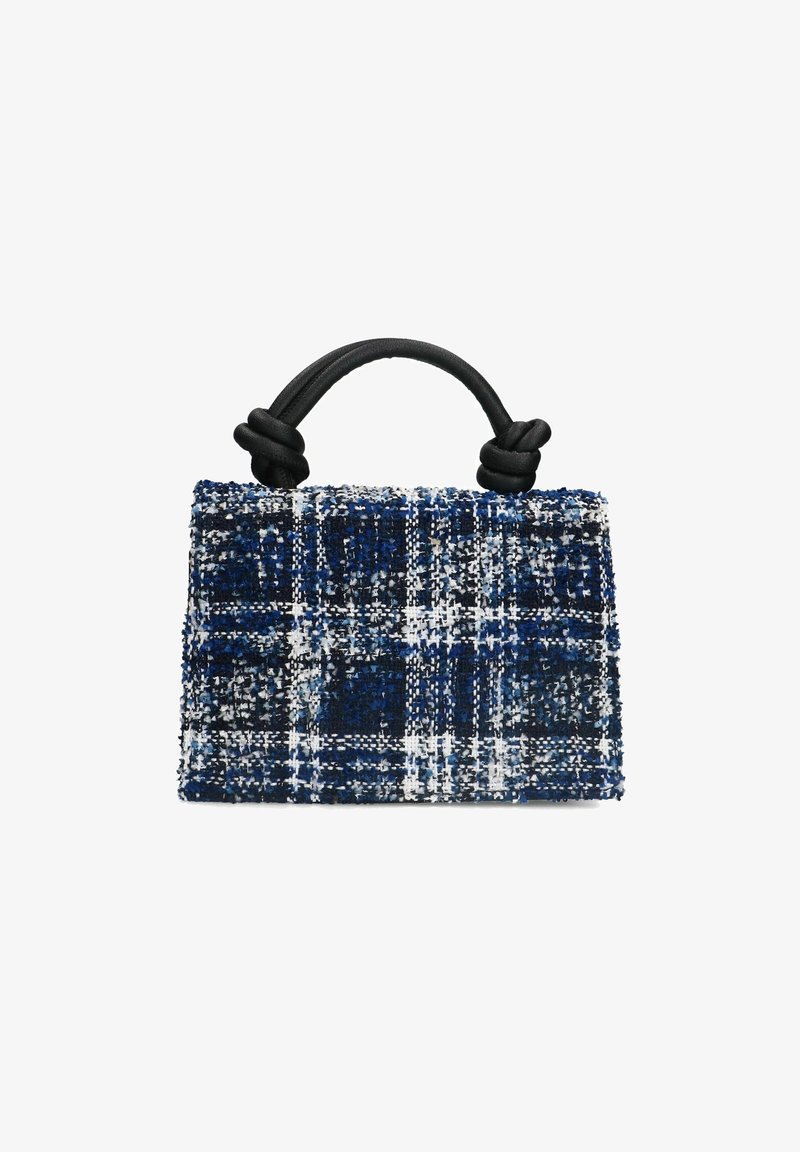 Sac à main rectangulaire avec motif tweed bleu, noir et blanc, et une courte poignée noire nouée à chaque extrémité.
