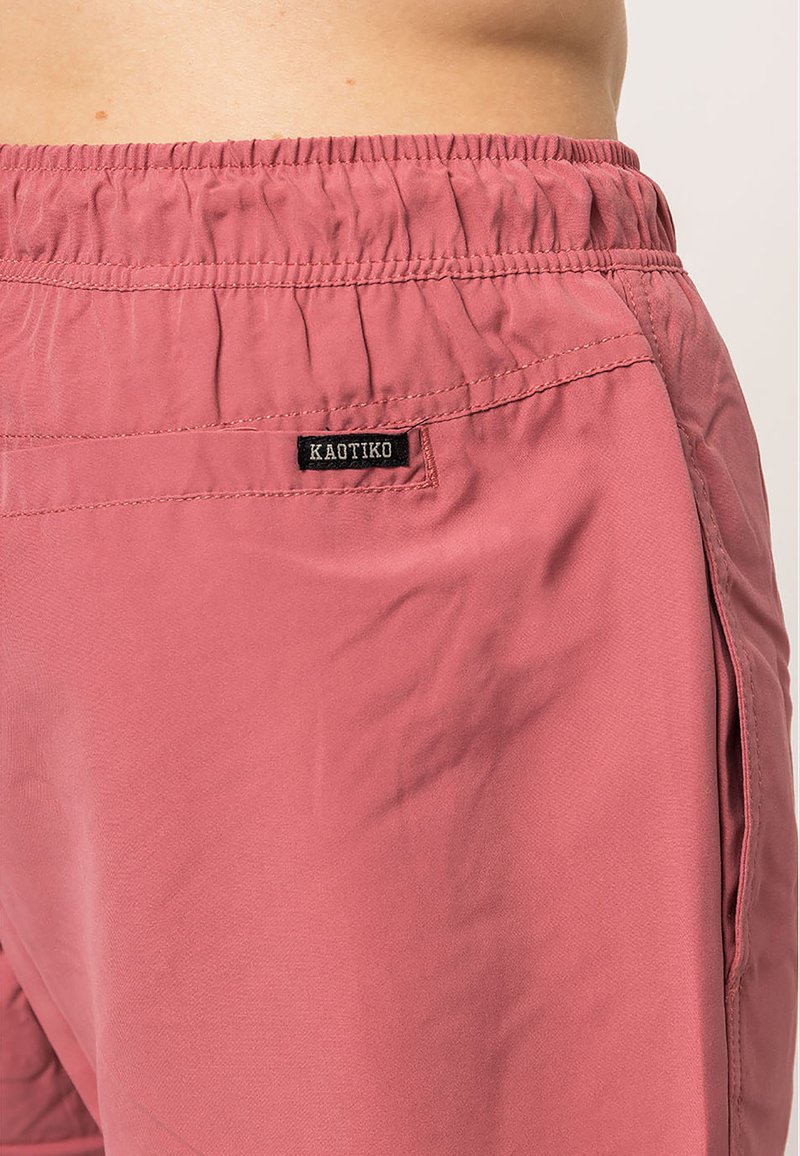 Herren Badehosen | Kaotiko CALIFORNIA Badeshorts brick/rot - QT82269 Herren Badehosen | Kaotiko CALIFORNIA Badeshorts brick/rot - QT82269