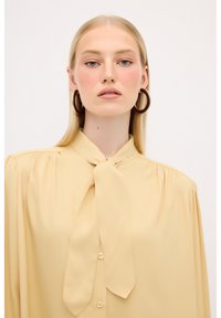 adL WITH TIE DETAIL - Overhemdblouse - yellow