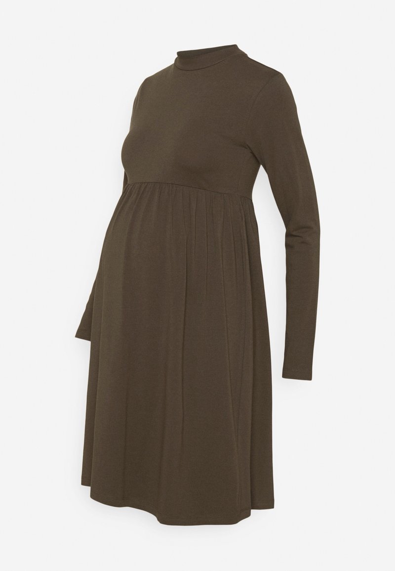 Robe à manches longues de couleur brun foncé, en tissu doux, avec un col montant et une taille ample froncée pour plus de confort.