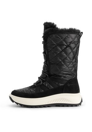 Schwarze gesteppte Winterstiefel mit Kunstfellfutter, Gummisohle und Schnürverschluss. Verfügt über ein strukturiertes Wildleder-Panel und eine kontrastierende weiße Sohle.