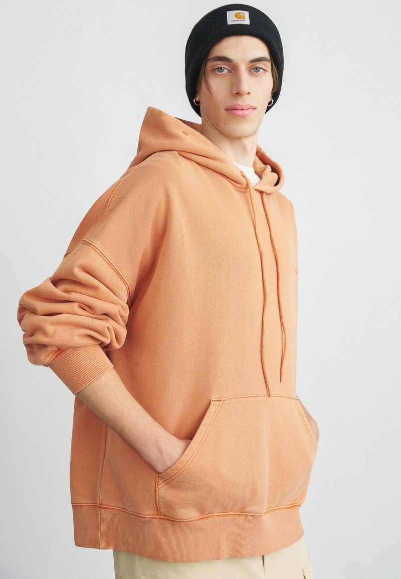 Carhartt WIP HOODED BENTON - Športni pulover - redhaven