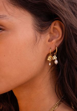 My Jewellery, EARRINGS WITH NATURAL PEARLS AND CLOVER - Boucles d'oreilles - goud verguld stainless steel