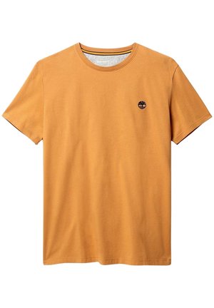 T-shirt en coton orange avec un col rond et des manches courtes. Présente un petit logo d'arbre noir sur le côté gauche de la poitrine. Texture lisse.