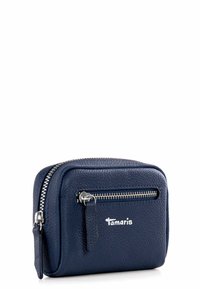 Portafoglio in pelle navy con superficie strutturata, dettaglio della cerniera argentata e logo impresso. Forma rettangolare compatta con un'unica tasca con cerniera.